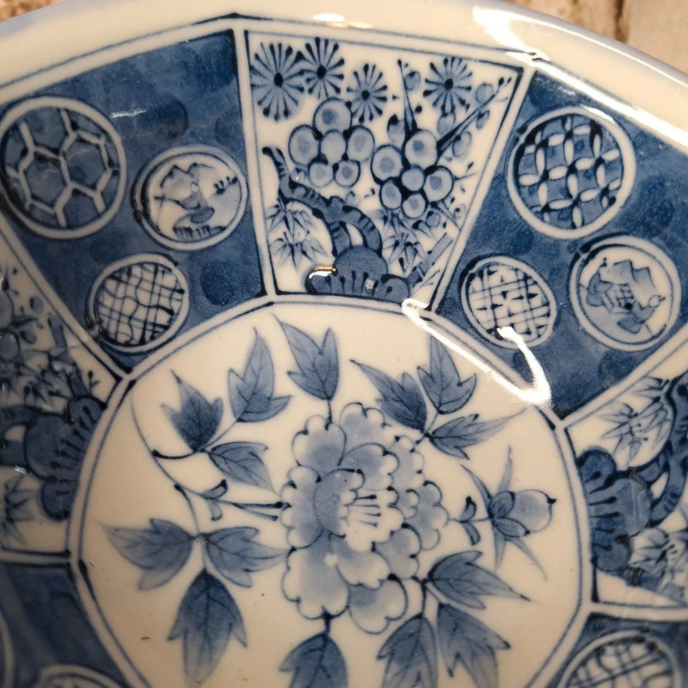 Pair of very vintage Japanese Blue White Porcelain Rice Bowls‎ Floral Geometric